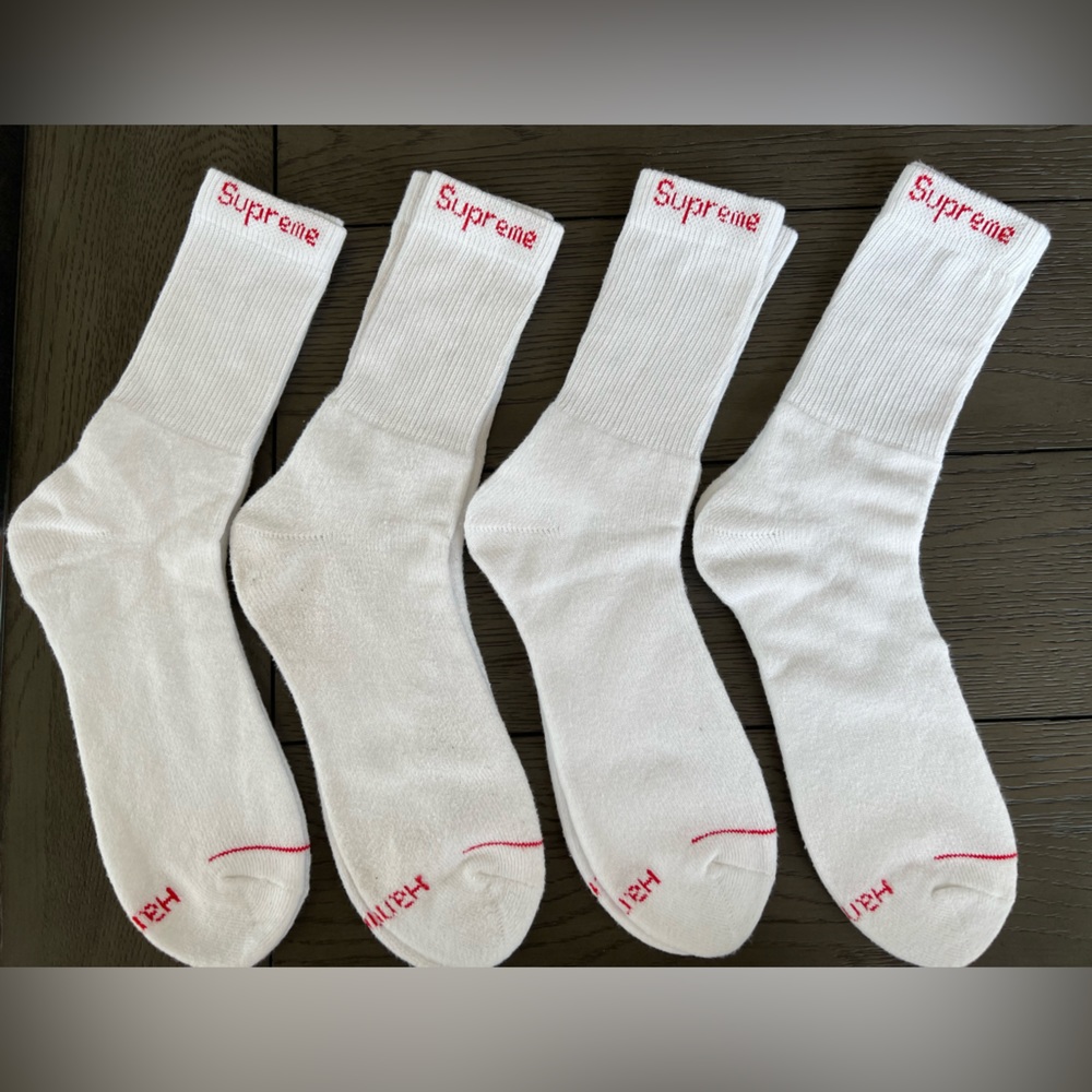 Supreme Men's Hanes Crew Sock 4 Pack Size 6-12